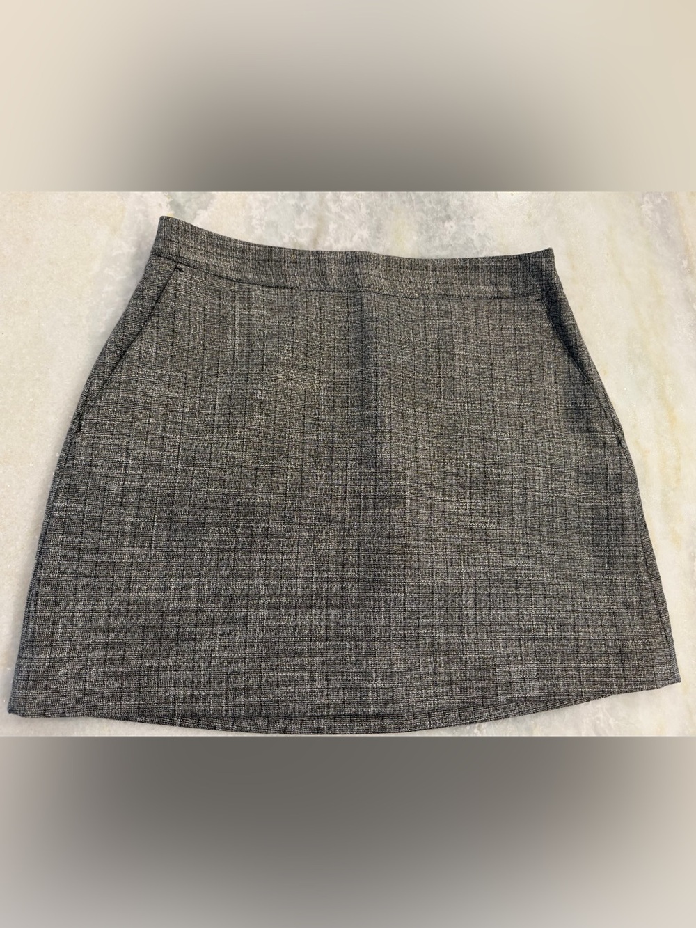 Express High Rise Mini Skirt - Gray with Gold Accents - Size 10